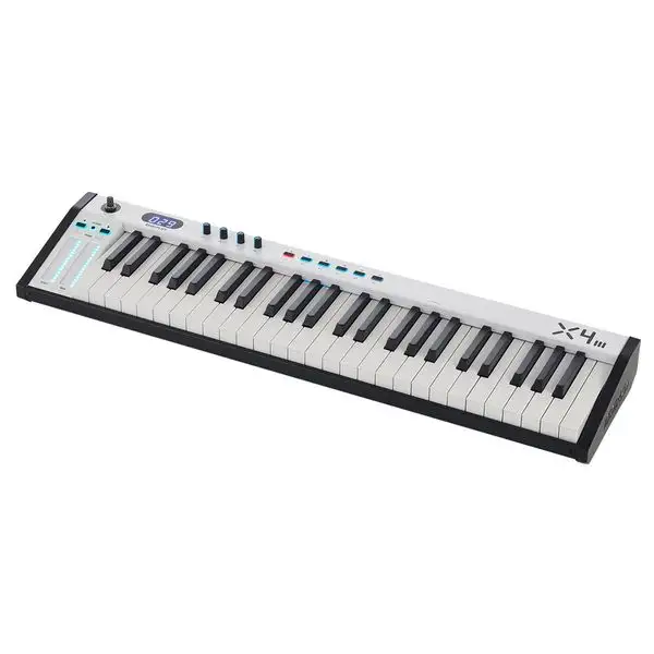 Midiplus X-4 III